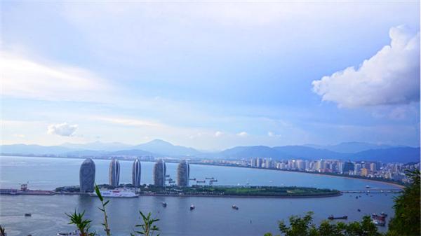 我到过许多地方是指哪里,我去过的地方皆是你看过的风景