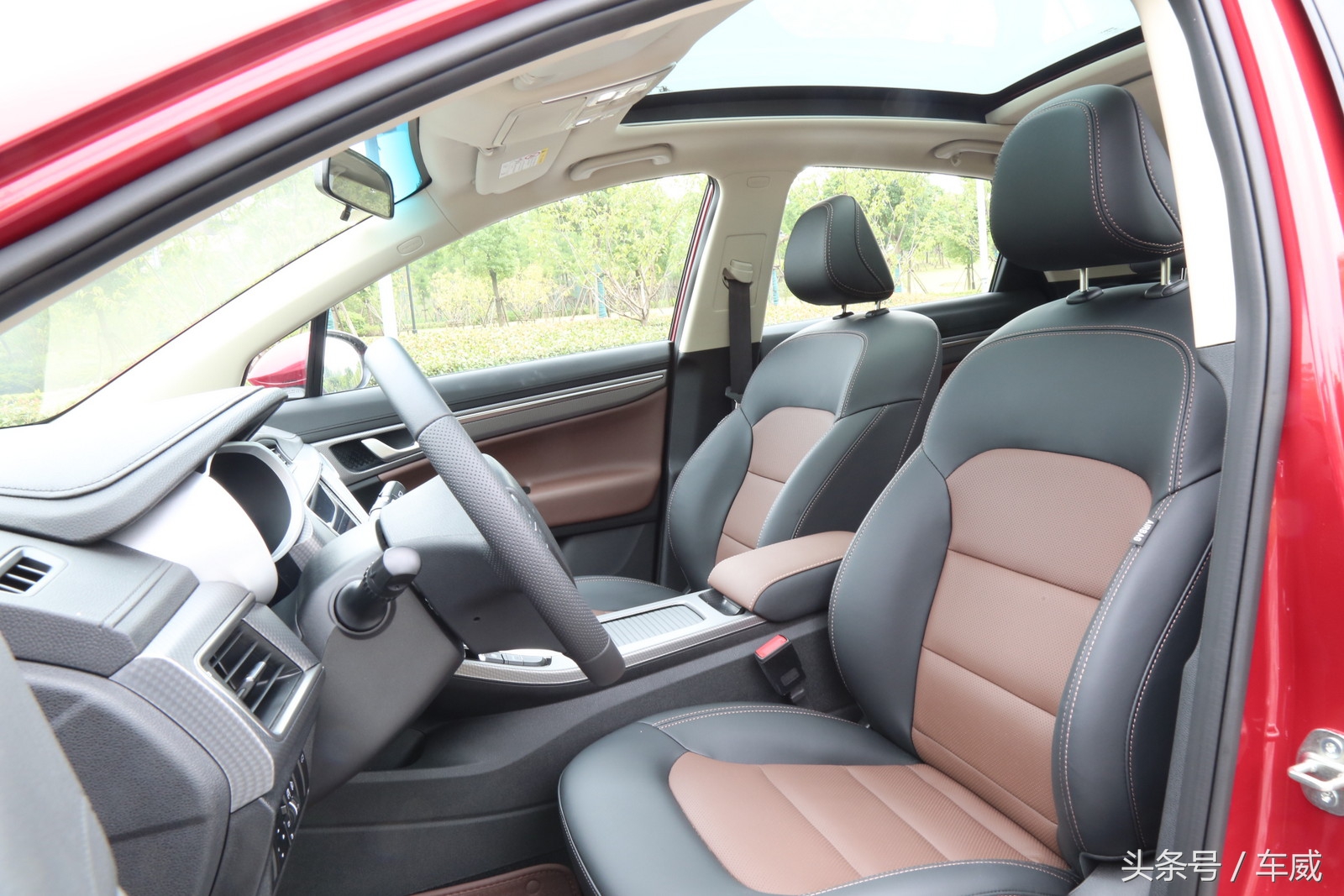 吉利帝豪GS测评,试驾吉利帝豪gse优缺点全面解析