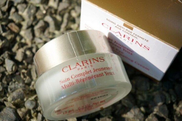 涂最贵的眼霜熬最晚的夜表情包,涂最贵的眼霜熬最晚的夜下一句