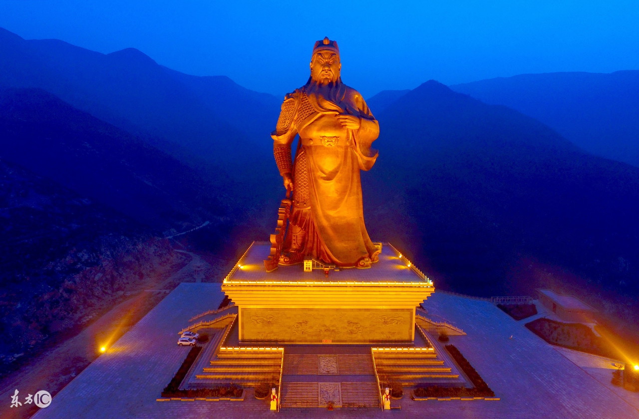 关公能跟金蟾一起摆放吗,风水摆件貔貅金蟾如何摆放