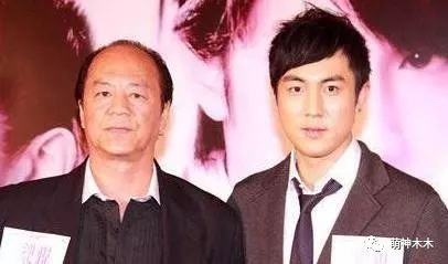 父亲是一代功夫大侠，他在学校却被欺负，如今出道16年终获肯定