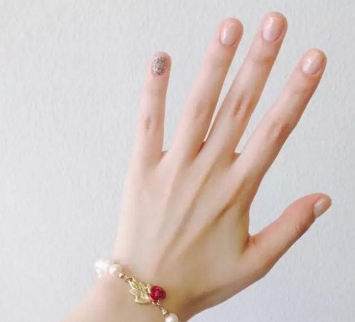 我的手比较粗适合什么样的指甲,哪款甲型适合粗手指