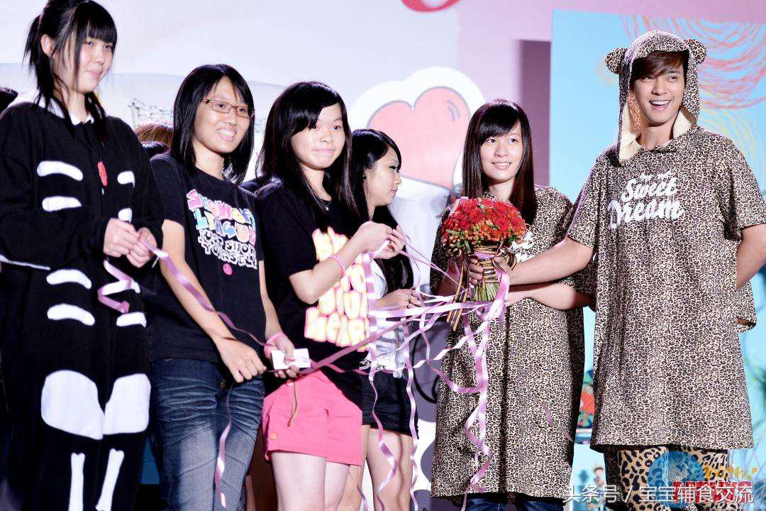 如何看待孩子追星,学生盲目追星花巨资家长怎么做