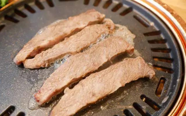 走一波,终于等到这家月销60W的人气烤肉店从市中心开到城南了!