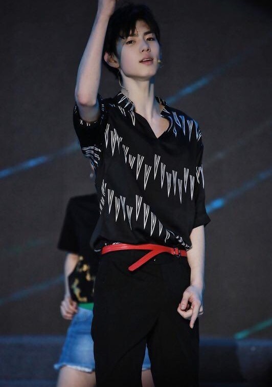 鍋跺儚缁冧範鐢熼噷闈㈤暱寰楀儚楣挎櫁,鍋跺儚缁冧範鐢熼暱寰楀儚楣挎櫁