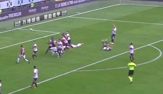 万博体育:对张红牌下场AC米兰闷平热那亚,联赛遭遇4轮不胜