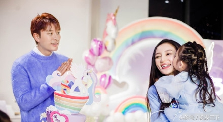 贾乃亮李小璐为甜馨过8岁生日,李小璐甜馨王诗龄