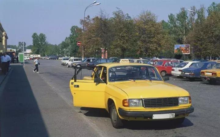 看完世界各国都用啥车跑出租，感觉国内的也该要升级了