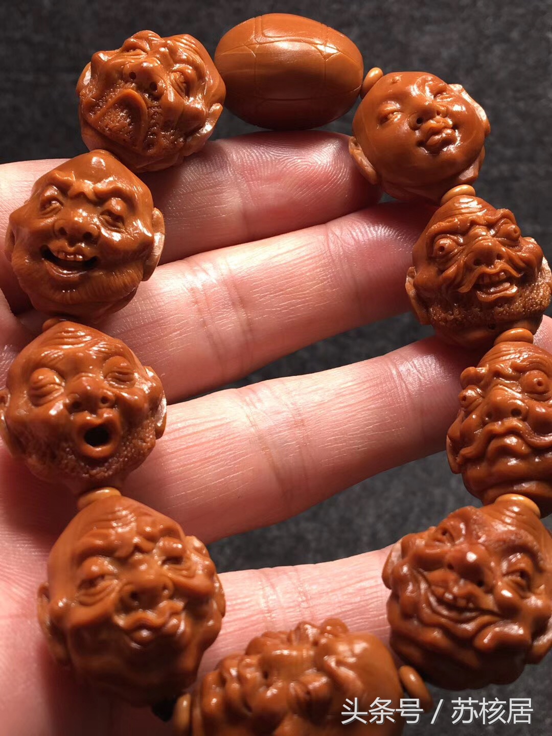 橄榄核雕有几种雕工工艺,橄榄核核质决定价格还是雕工