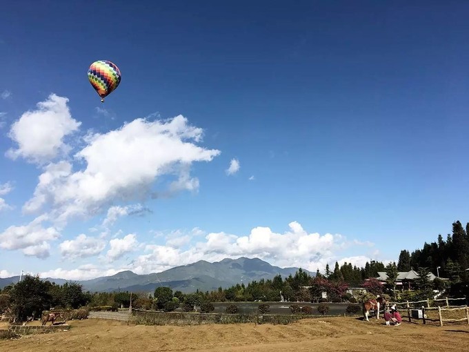 萌宝看世界——插画师妈妈和萌宝的腾冲之旅