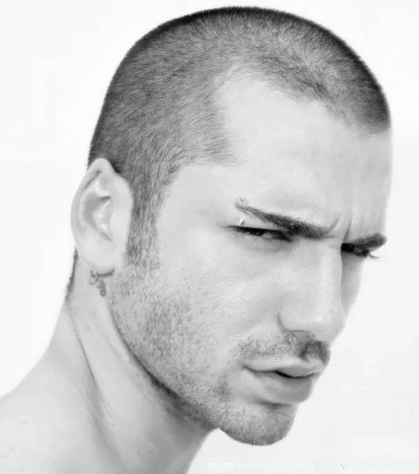 变男神只需这10款发型,一般人驾驭不了的四款发型