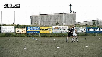 防守方该如何正确防守,防守不犯规的小动作