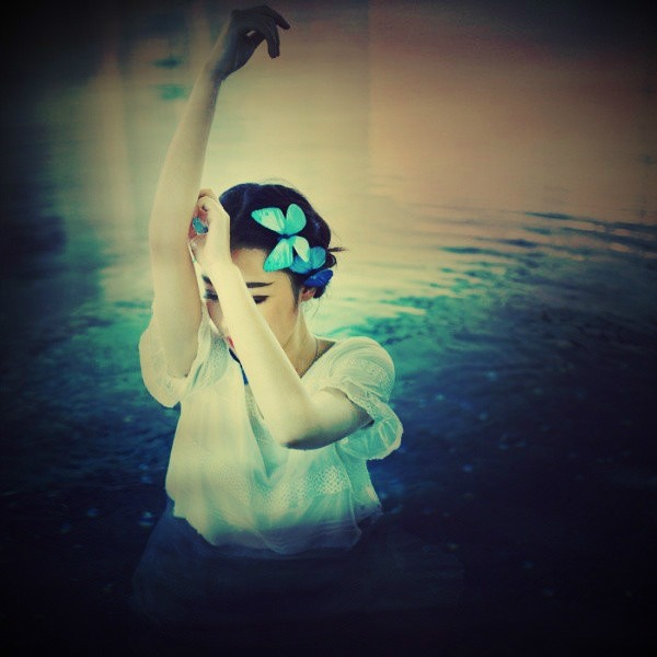 濡傝姳缇庣湻浼兼按娴佸勾蹇冭嫢纾愮煶,鍞編鍙ら涓夊崈绻佸崕寮规寚鍒归偅