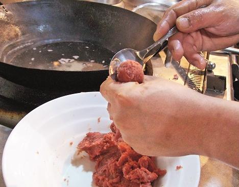 如何使牛肉丸不柴好吃,牛肉丸吃起来不q弹