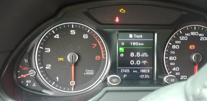 2017年奥迪q5进取型内饰功能介绍,奥迪q5的用车小技巧