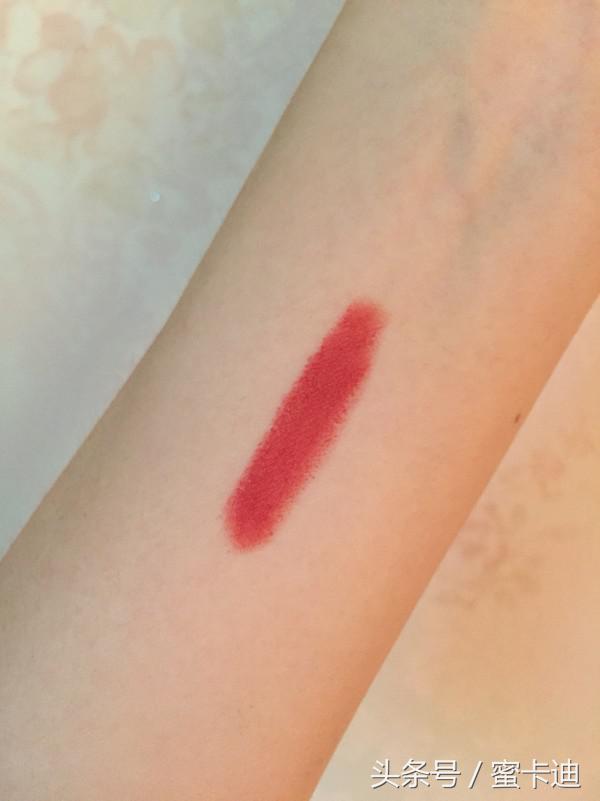 作为一个女孩子,我们应该要有很多唇膏,评测一下我收集的唇膏