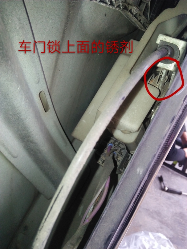 朗逸车窗升降器维修视频,朗逸门进水通病如何解决