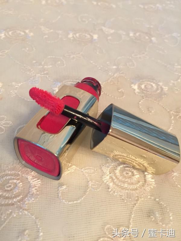 作为一个女孩子,我们应该要有很多唇膏,评测一下我收集的唇膏