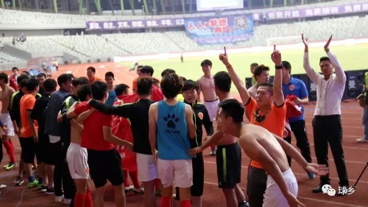 梅州客家冲超成功庆祝现场,广东梅县铁汉冲甲