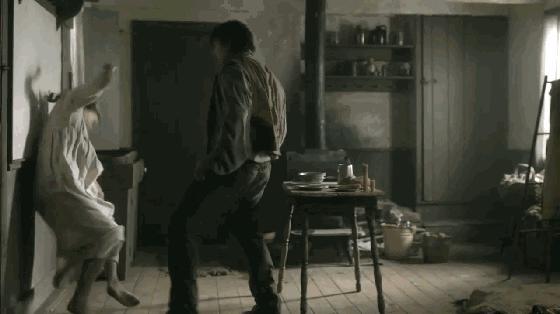 从单纯女孩到叛逆女孩,从单纯女孩到不良少女