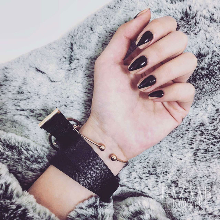 美甲店涂甲油的正确方法和技巧,做过美甲手指甲多久可以养好