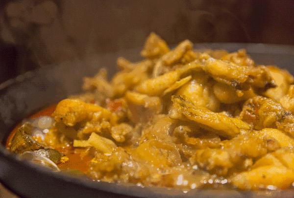 广州岗顶美食街,岗顶地铁口美食街