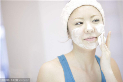 敏感油痘肌怎么去黑头闭口,你知道黑头痘肌怎么来的么