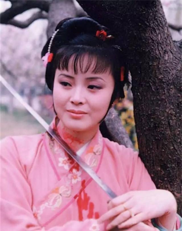 红楼梦尤三姐最有名的一句话,红楼梦尤三姐第几回出现的