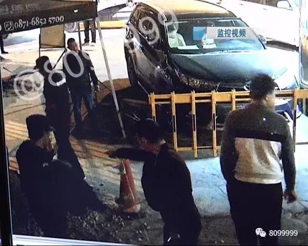 停车惹纠纷业主保安动了手,停车场保安与业主起冲突致死