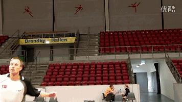 吊球回中步伐,吊球需要抢高点吗