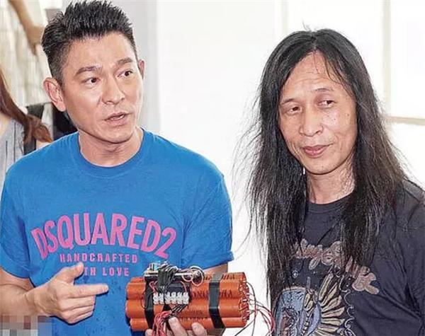 还记得《山狗》的蛇佬吗？原来他是一名美术指导