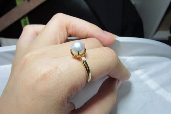 白珍珠漂亮还是灰珍珠漂亮,十大必买珍珠款式经典