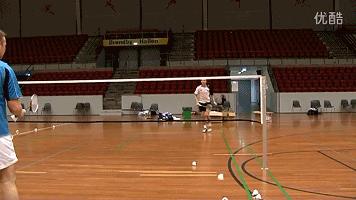 羽毛球如何应对恶心的吊球单打,羽毛球吊球连贯步法