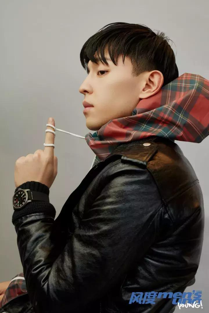 YOUNG封面人物｜邓伦国民男友进阶实习奶爸