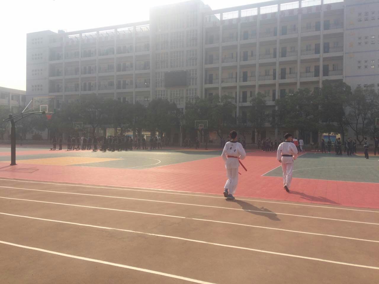 武汉长虹高中新学校,小e进高中最新视频