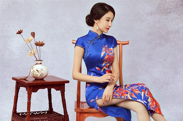 中国风复古金丝绒旗袍神韵,一袭旗袍显示柔美