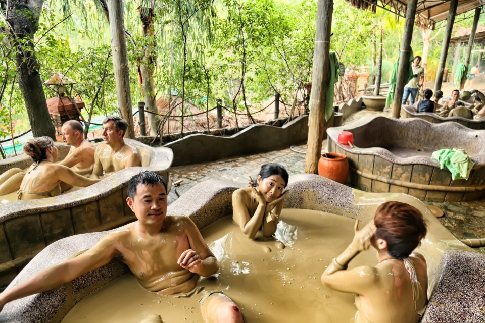 越南芽庄泥浆浴在哪个岛上,游越南芽庄享受泥浆浴