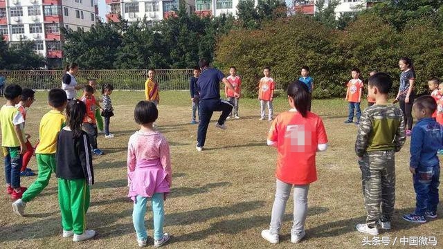 雄鹰少儿足球,雄鹰足球小将