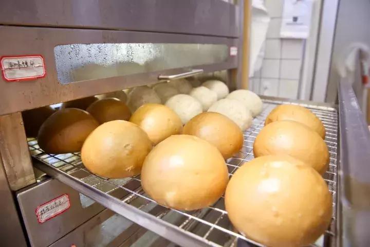 这个来自台湾的包子，香到连手指都想吞下去！吃了就上瘾！