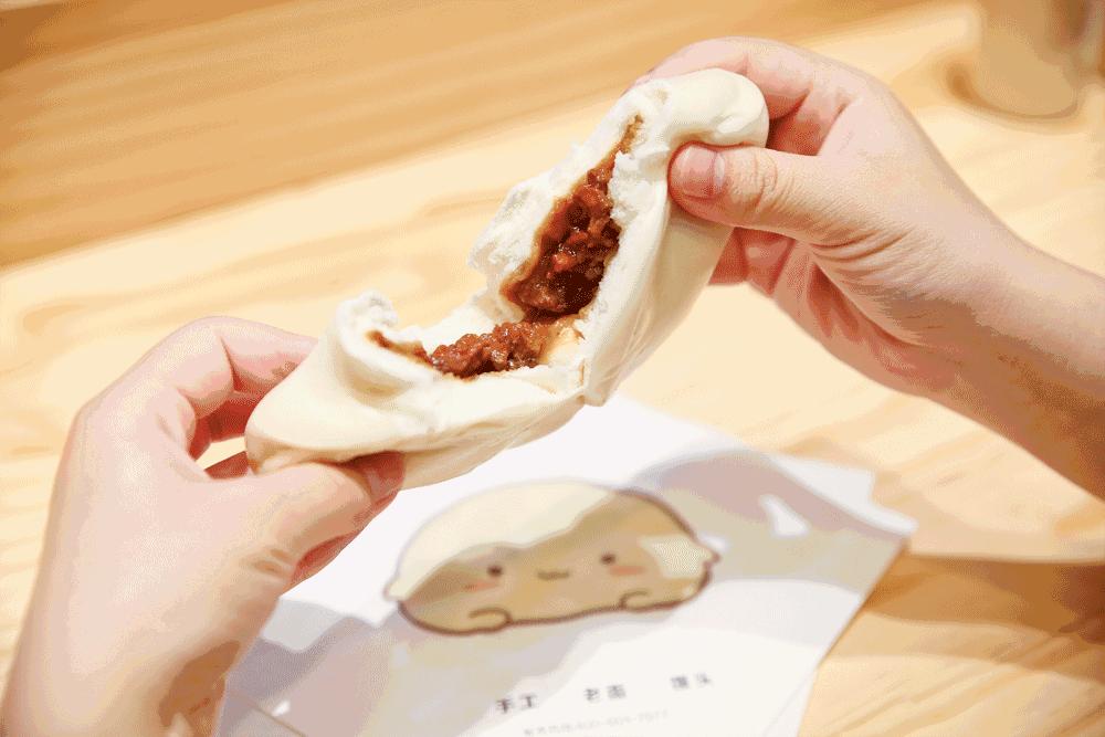 这个来自台湾的包子，香到连手指都想吞下去！吃了就上瘾！