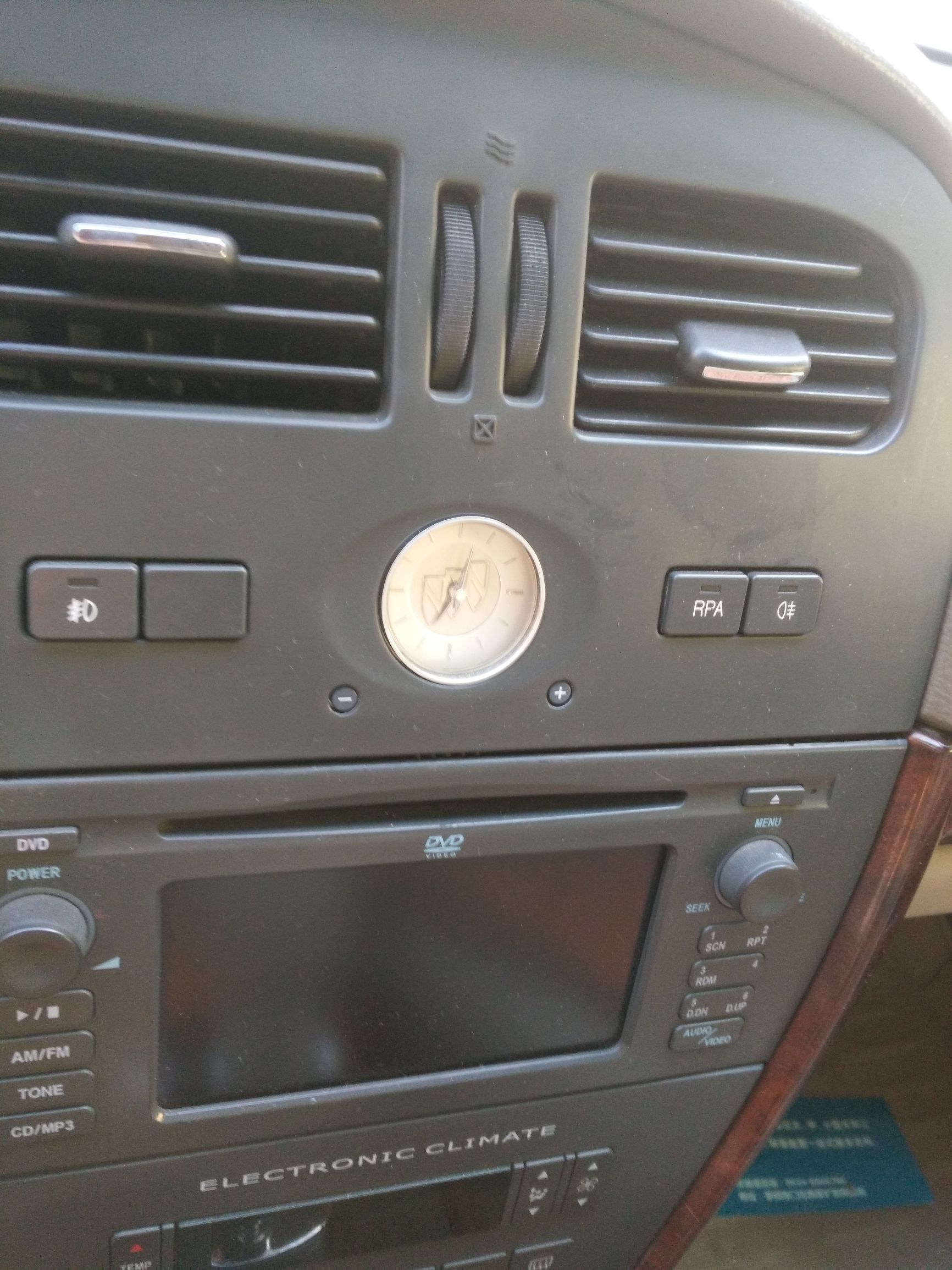 老款的君威有什么优缺点,老款君威为什么那么便宜