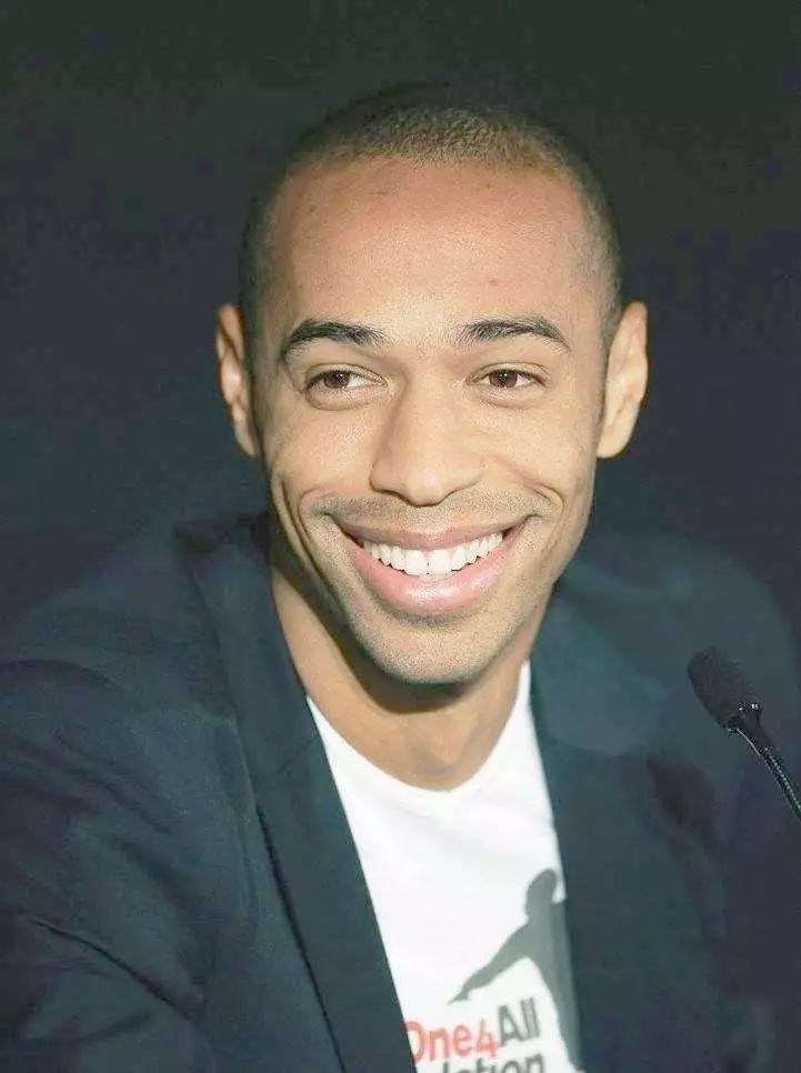 天下足球贝克汉姆背影,贝克汉姆足球经典片段