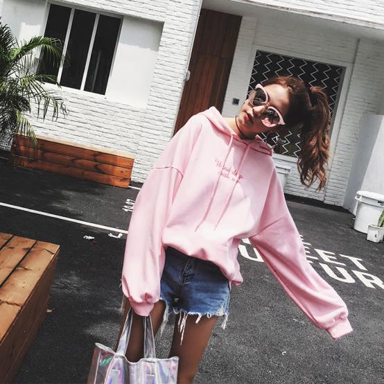 秋冬卫衣推荐内搭,秋冬穿搭人手必备的卫衣