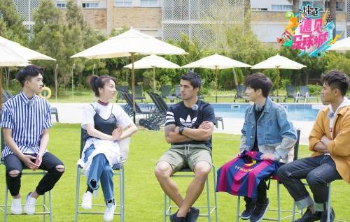 吴昕遇见足球城视频第三期,遇见足球城吴昕内马尔服装