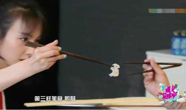 吴昕挑大梁的节目,吴昕遇见足球城图片