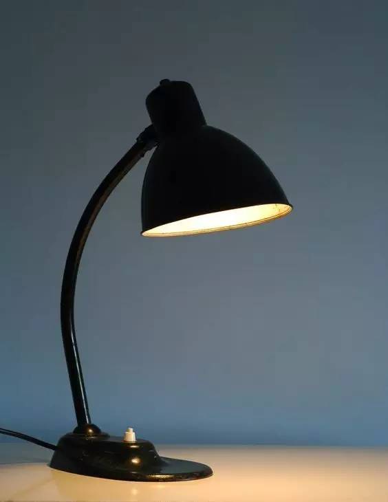 灯具的演变历史图片,中国与国外灯具设计理念对比