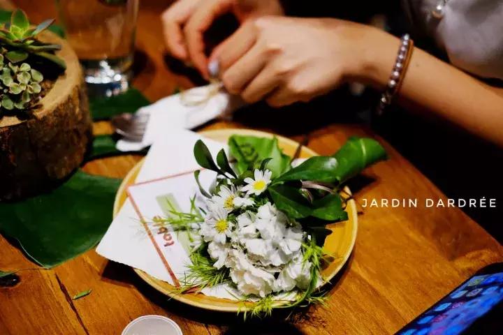 海归美女的西餐厅不得了!用舒芙蕾征服了米其林大厨,来合作菜品