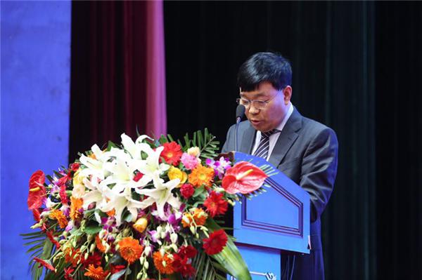 群英汇聚中原纵论经济大势第三届资本力量论坛成功举行