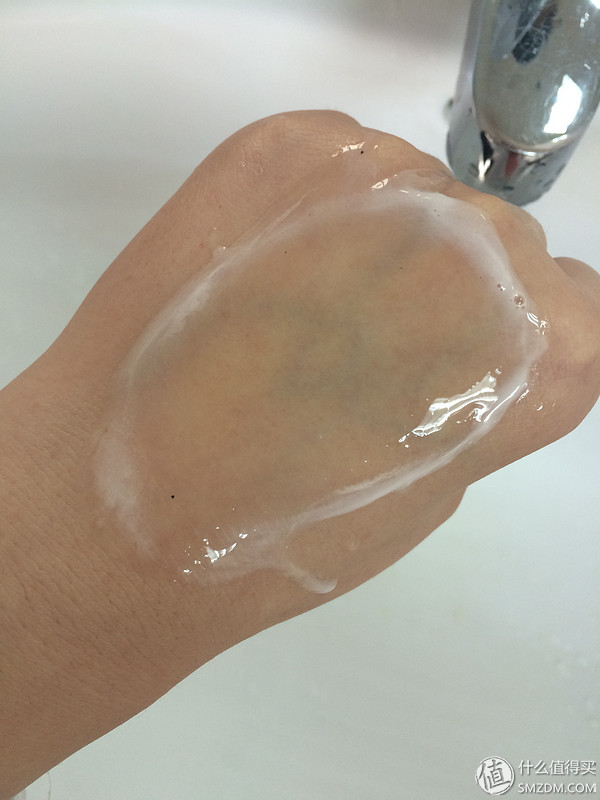 韩束巨补水套装测评,韩束净透淡斑焕白礼盒五件套