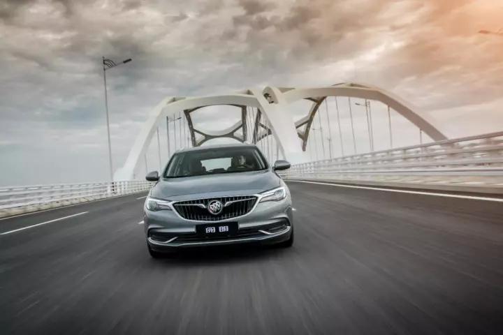 别克阅朗旅行车越野试驾,别克阅朗6万公里